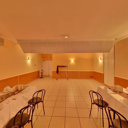 Logis L'estredelle 2*