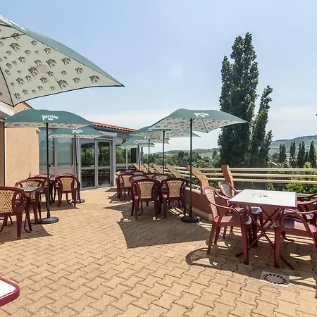 Logis L'estredelle 2* Pont-du-Château